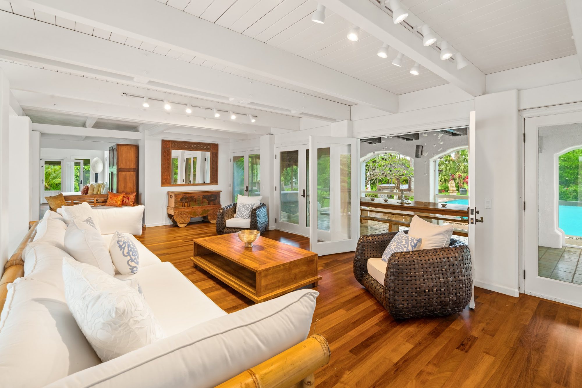 Living room with doors open to the lanai