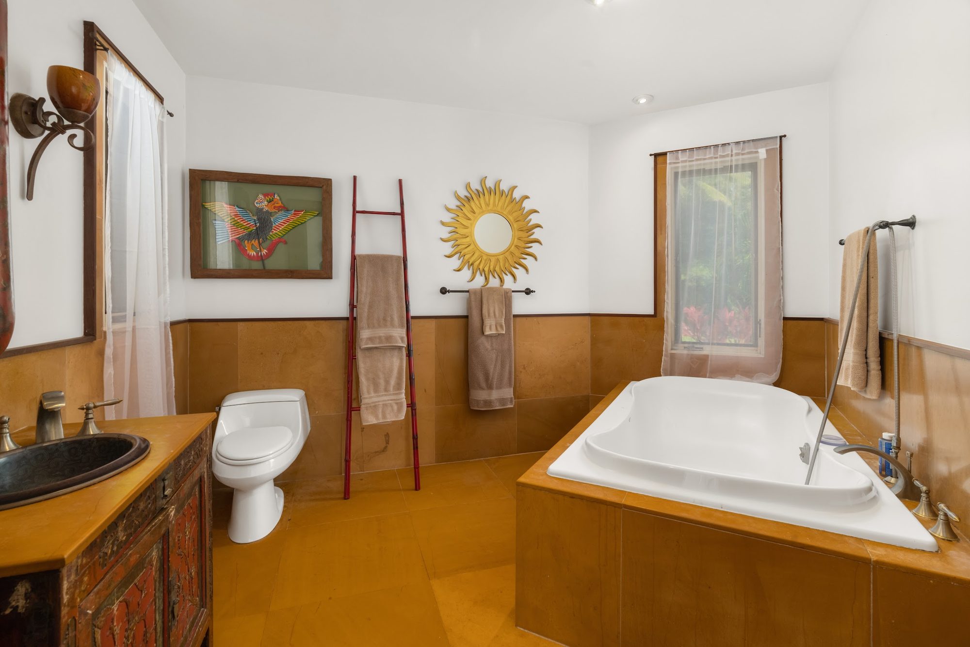 Guest bath with soaking tub